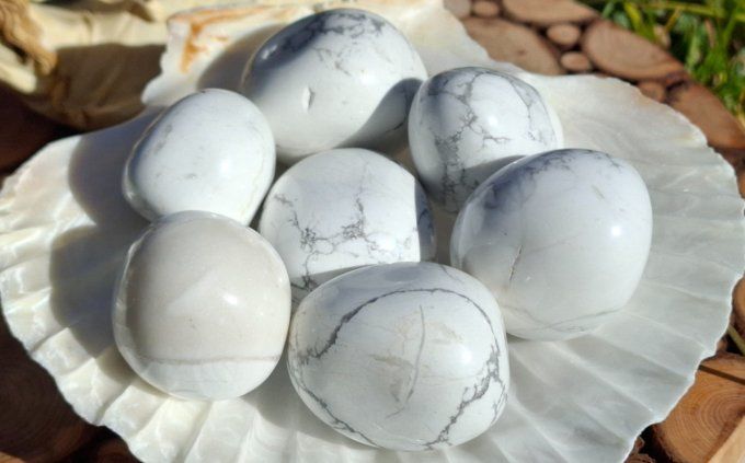 Pierre roulée Howlite 